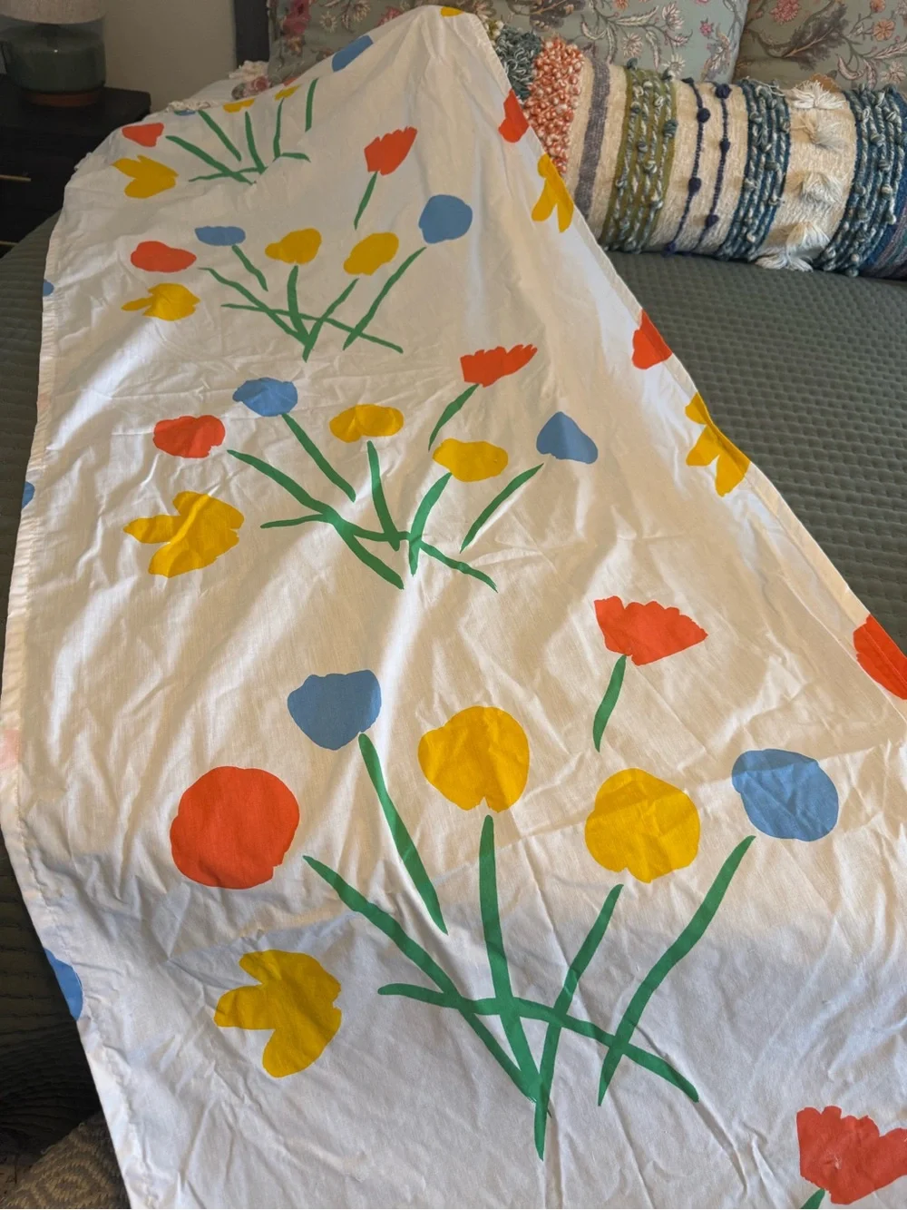 Vintage Floral Print White Cotton Fabric with Red, Yellow & Blue Blooms 80’s